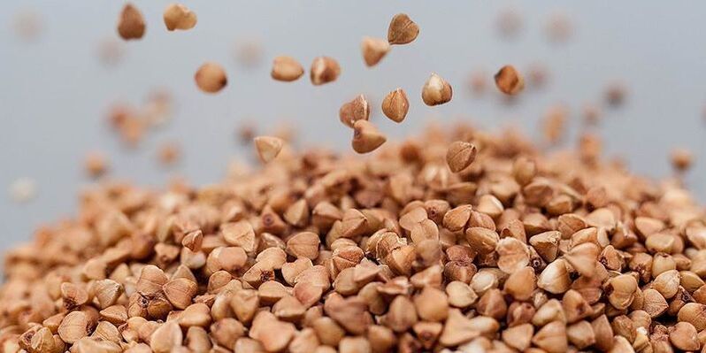 O trigo sarraceno é un gran que contén moitos compoñentes útiles. 